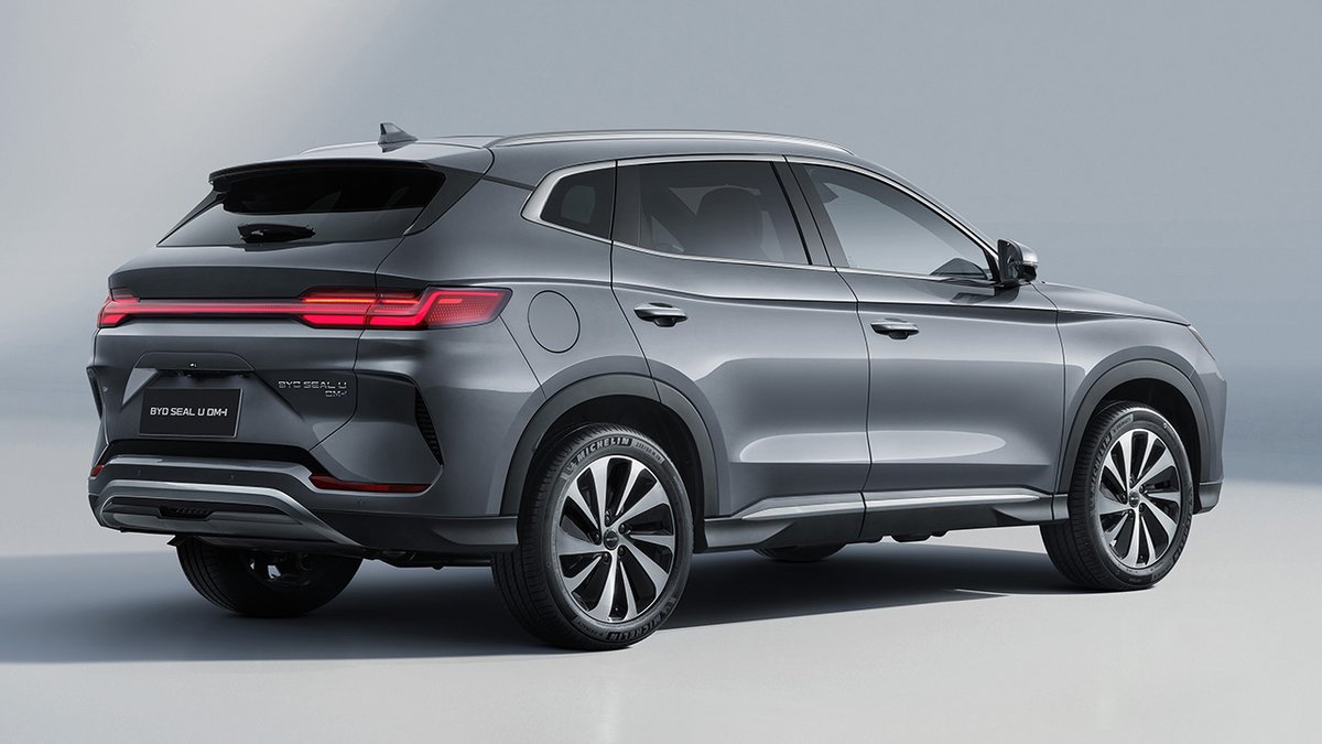 motorpuntoes's tweet photo. #Coches | BYD apuesta por los híbridos enchufables en Europa, el SUV PHEV Seal U DM-i se presenta con hasta 70 km de autonomía 100% eléctrica

https://t.co/4AsxcyXgs9

@BYD_Europe #BYD #BYDSealU #SUV #CochesHíbridos #PHEV #GenevaAutoShow #GimsSwiss #GIMS2024 https://t.co/9QXlreMMR5