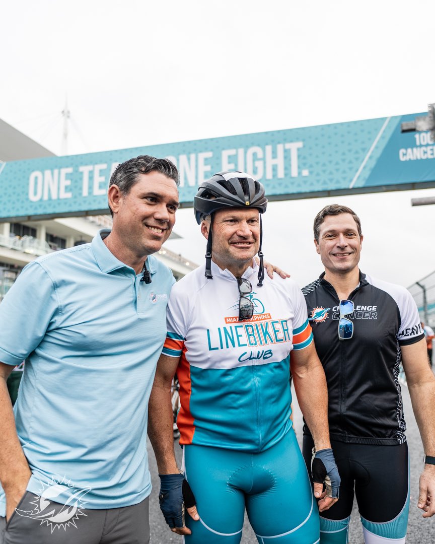 DCC XIV meets F1 Miami Grand Prix to support cancer research at @SylvesterCancer. #oneteamonefight @TackleCancer @f1miami @HardRockStadium