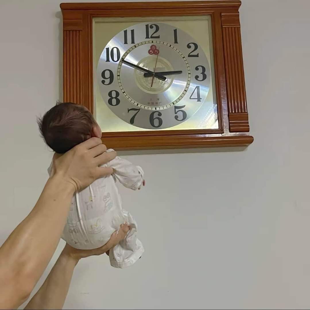 Con biết mấy giờ rồi không... sau chưa ngủ nữa 🥲🙄