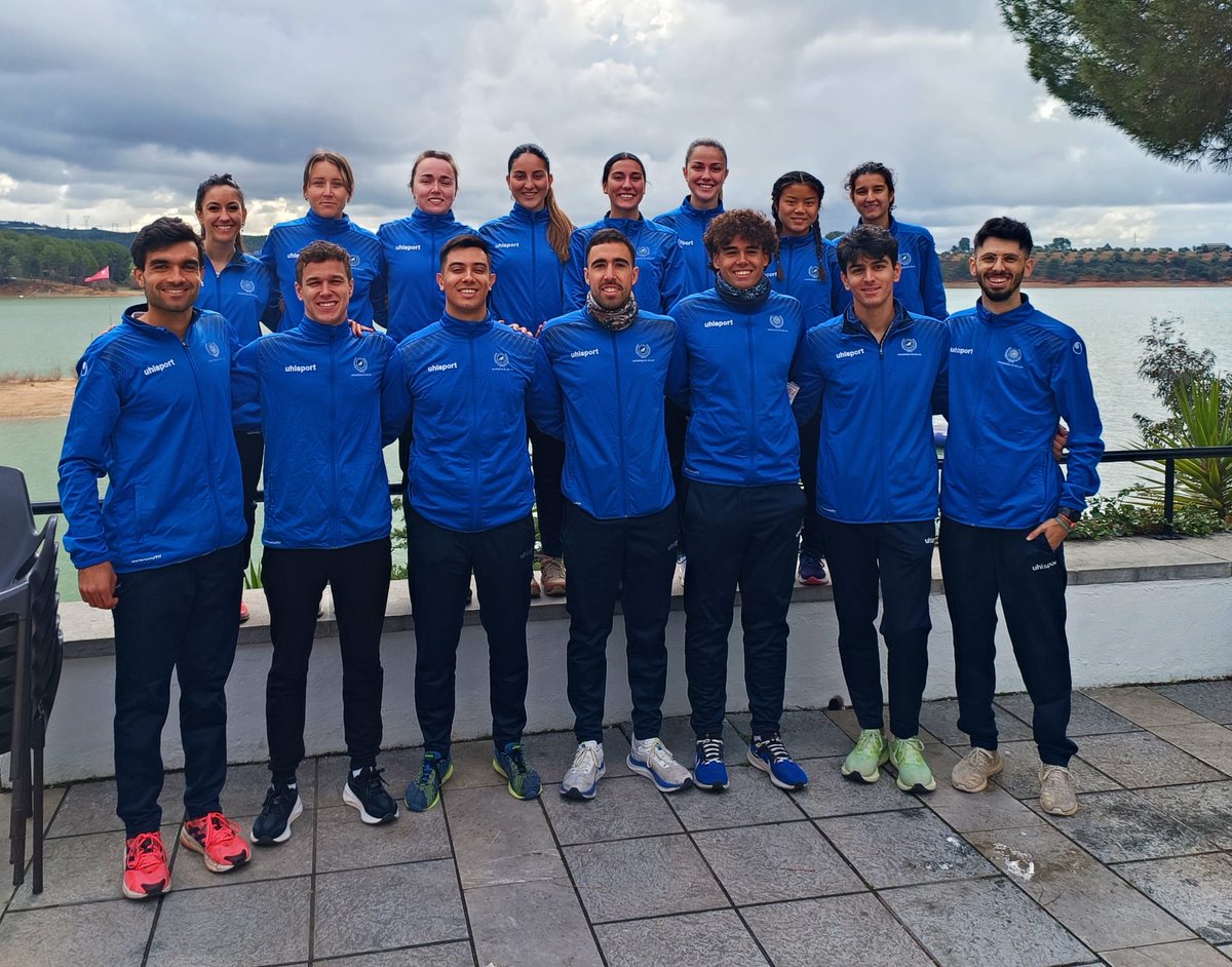 ¡Primeras medallas de la UMA en los Campeonatos de Andalucía Universitarios 2024! 

Modalidad: campo a través🏃
🥇 Oro para Pablo Comino
🥈 Plata para Paula de Santos
🥈 Plata para el equipo femenino

¡Enhorabuena!
#TalentoUMA #cau2024