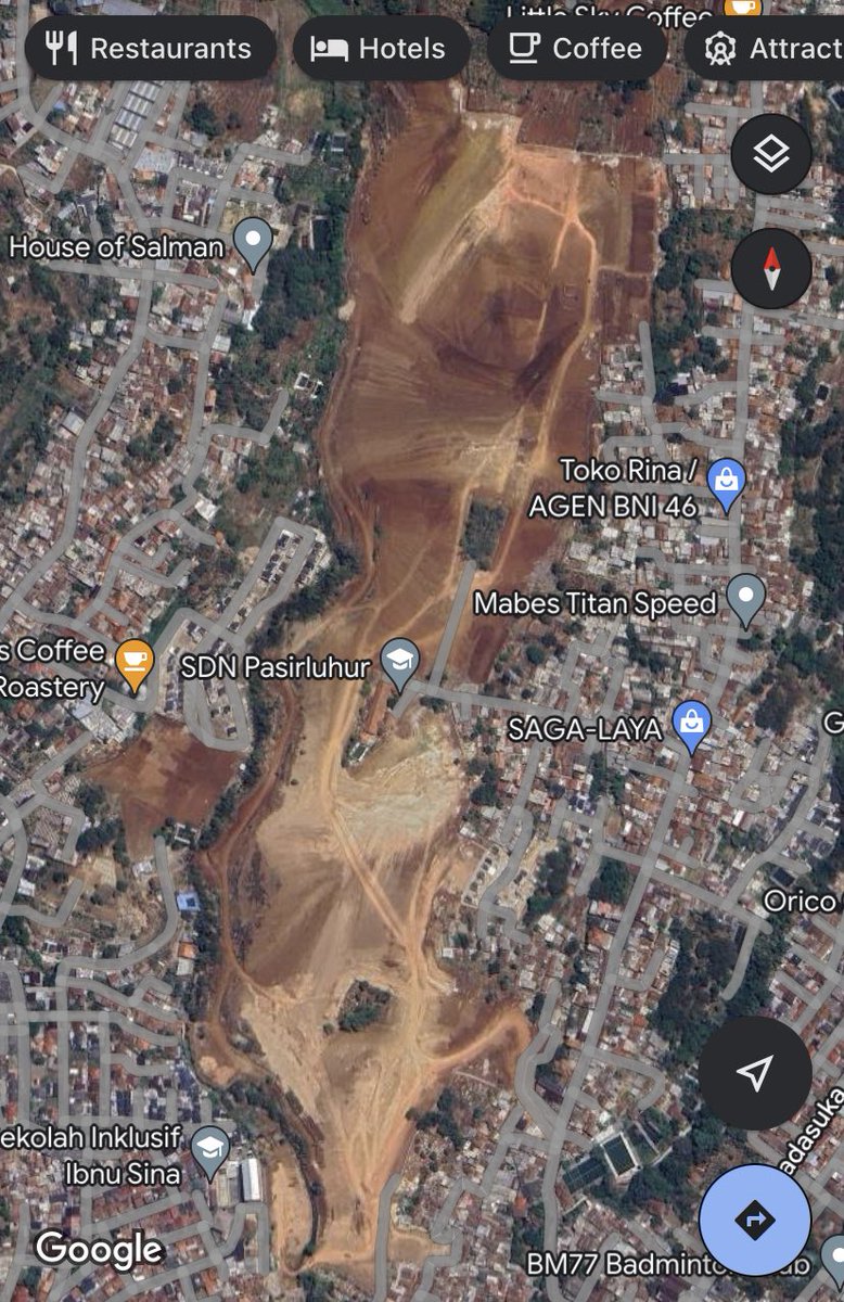 Masih inget tangkapan layar dari Cimenyan di perbukitan sebelah Utara Bandung ini?

Ternyata, sudah pernah longsor Desember lalu 🥶

Warga Bandung siap-siap yah