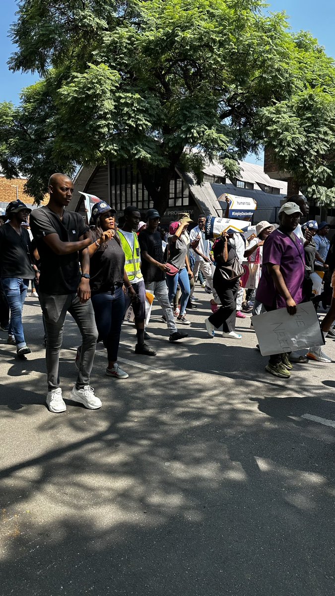 Zodwana Busy Corner tweet media
