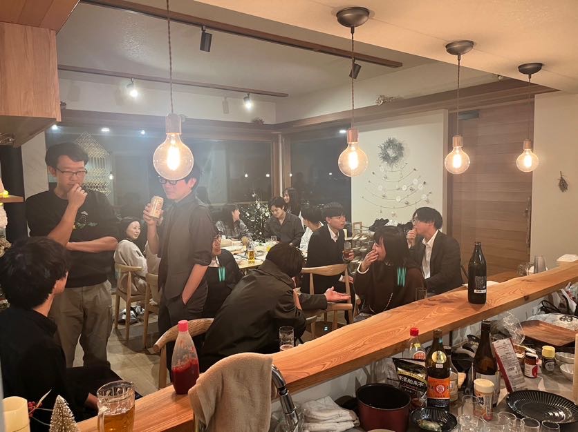 yuta____0131's tweet photo. \\ 福井に住む大学生のあなたへのメッセージ //
＜暮らしの学び舎KURASO 新規入居者募集＞

福井県坂井市にある地域密着型のシェアハウスです。住みながら地域の方々と関わったり、自分自身の地域づくりの実践をしたりすることができます��外からの来客も多く刺激的な同世代とのつながりもできます。

ぜひ、充実した学生生活を送りたいと思っているあなたに届いてほしい。詳細はお問い合わせください！

学年は何年生でもOK！

2024年4月～の入居者を募集中です！
（3月からの入居も可能です！）

#春からFPU
#春から福井県立大学
#春から福井大学