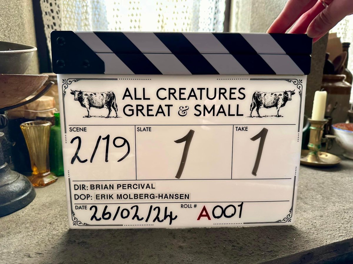 Here we go 🙂🎶🐾🎬
#allcreaturesgreatandsmall #acgas S5
📷 @brianspercival