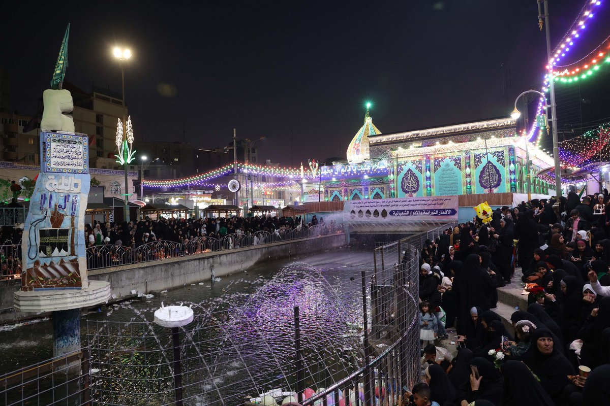 thenewregion's tweet photo. Shiite pilgrims commemorate the birth of Imam al-Mahdi in Karbala. The pilgrimage falls two weeks ahead the holy month of Ramadan.

📸: Mohammed Sawaf/ AFP https://t.co/6ySV7EbgpQ