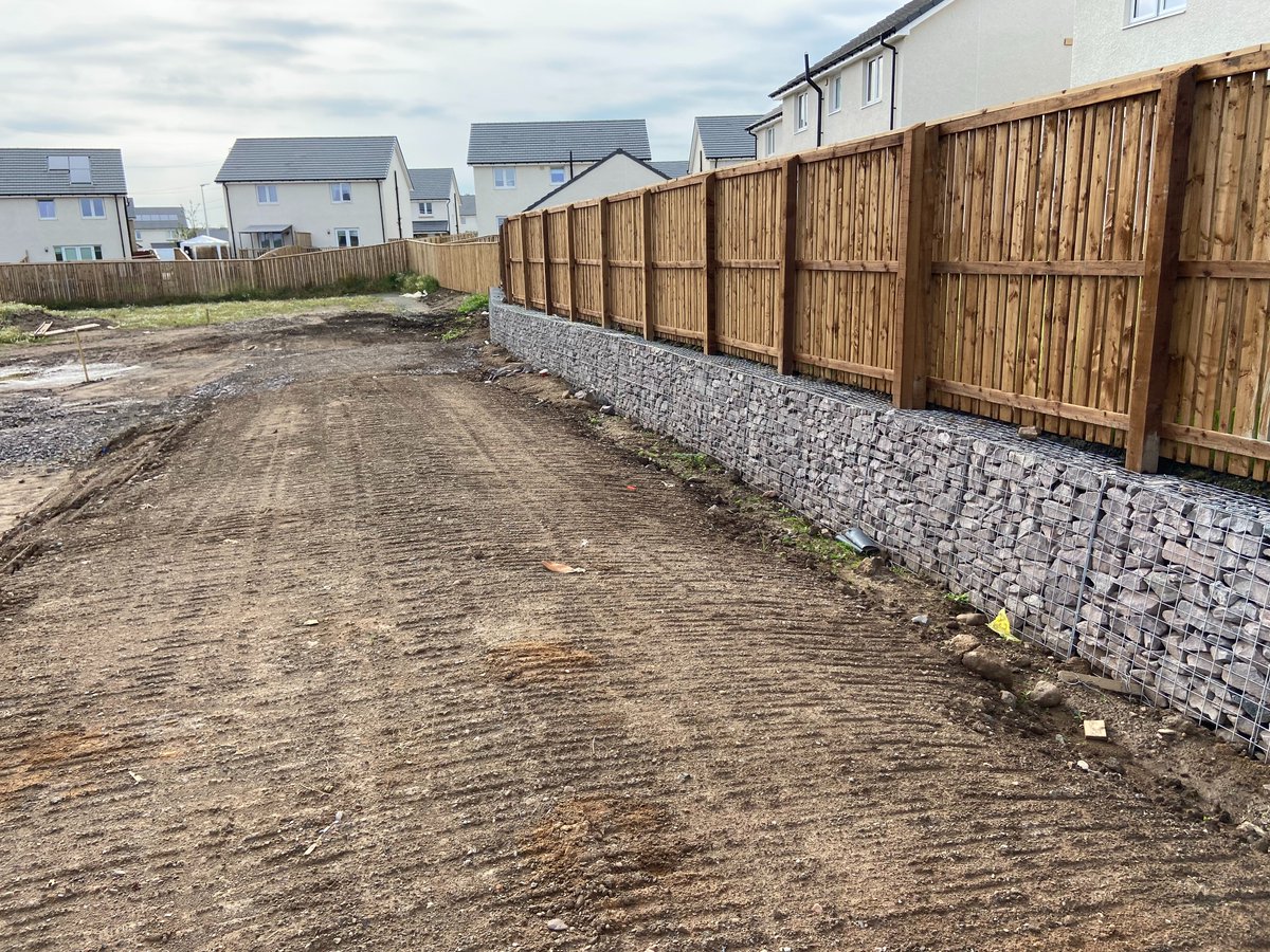 In 2022 Maccaferri Construction supplied and installed this gabion wall using our 4mm GalMac® coated Welded Gabions in a housing development in Greater Glasgow. 

Our welded gabions are often favoured in various applications 👉 tinyurl.com/mv6aduze
#Construction #retainingwall