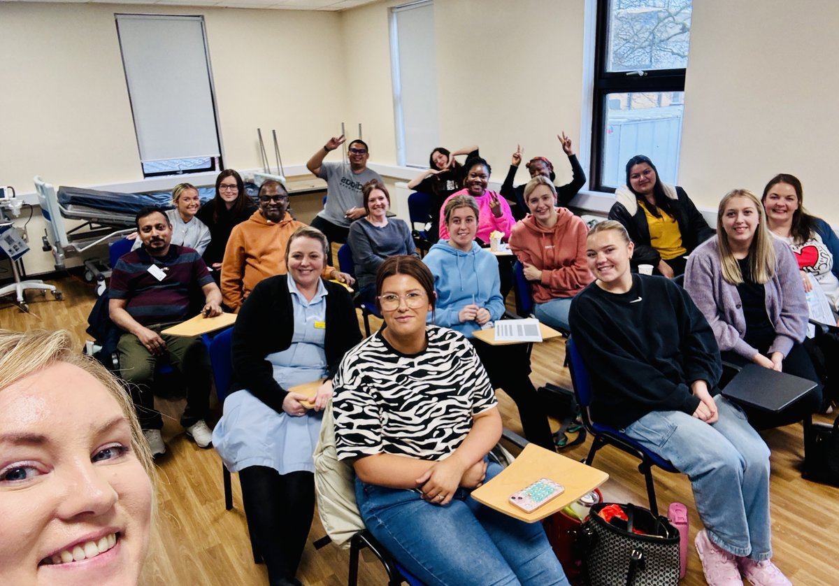 This month saw another fantastic cohort of GROW attendees turn into fully-fledged #TeamQEH HCAs! Say Hi  if you see them on the wards!