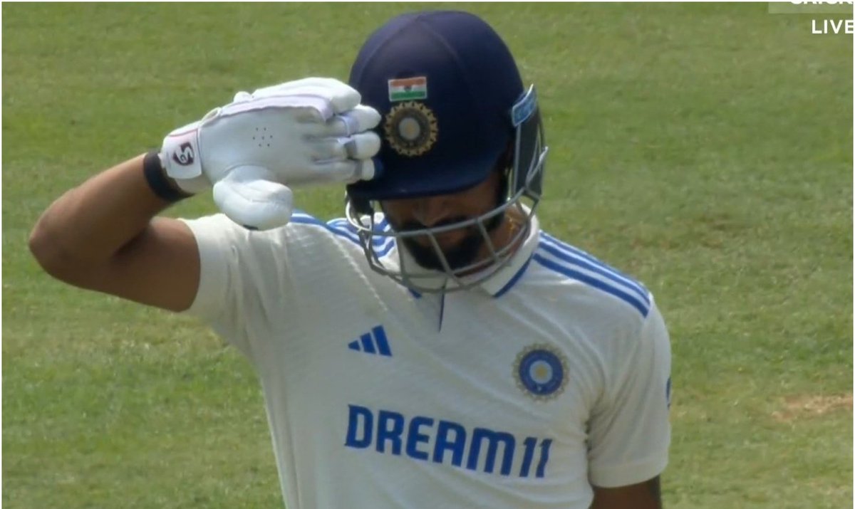 thebackwalker's tweet image. Salutes to you, dear @dhruvjurel21 for an inspirational performance in #INDvENGTest. 
Proud of you and your Father, a Kargil Veteran. 
Indebted to his contribution and sacrifices for the sake of all Indians.
#JaiHind 🇮🇳🤘🏽💐
@BCCI @IndianArmyHero @INDIANARMY14 🇮🇳🇮🇳💐🤘🏽💐