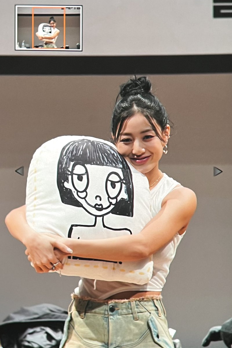 inyourzone_0201's tweet photo. 언니가 사고 싶다고 해서 내가 줬어 😆

@JYPETWICE
#TWICE #트와이스 #지효 #JIHYO #ジヒョ https://t.co/aCEnf2WZcH