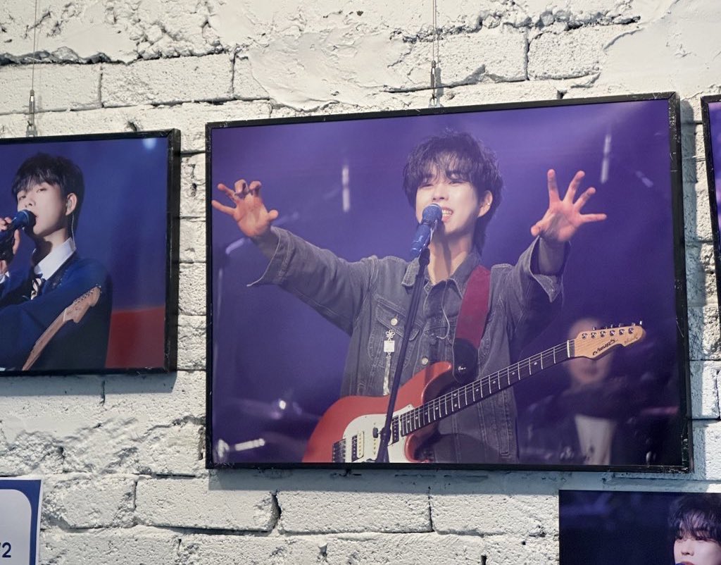 luw0ncy's tweet photo. 카페 씨스트

카다판 최상엽 너무 좋아해서 무조건 가야겠다 싶어 갔는데, 파란색으로 꾸며진 카페와 최상엽이 너무 잘 어울렸어요 !! 럭드 슬로건도 받았는데 너무 예뻐요.. 감사합니다 😻

#HAPPY_YEOPPY_BIRTHDAY 
#상엽아_행복한_생일_보내렴_굳 https://t.co/isVz0DK2iq