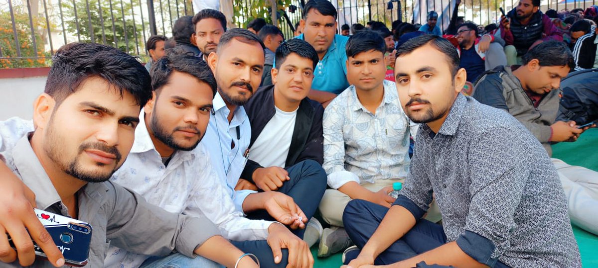 आज #REETL1 के धरने को 1 महीने से ज्यादा हो गया है सरकार की नींद नहीं खुल रही है भजनलाल सरकार से निवेदन है कि तुरंत स्टे हटाकर  जल्दी से जल्दी युवाओ को  प्रदान करें
#यथास्थिति_बहाल_करो 
<a href="/Bagimk9972/">बागी दोस्त( मनोज जाट)</a> <a href="/M_K_S_01/">MUKESH SHARMA JAIPUR</a> <a href="/alokrajRSSB/">Alok Raj</a> <a href="/BhajanlalBjp/">Bhajanlal Sharma</a> <a href="/BJP4Rajasthan/">BJP Rajasthan</a> <a href="/JATbera1/">Bhera ram</a> <a href="/Bhincharpooja/">Pooja bhinchar </a>