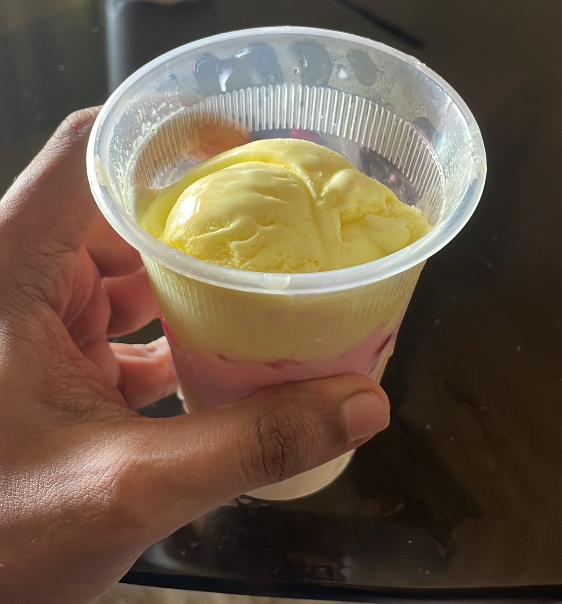 sasthaspidey's tweet photo. Kuch toh gadbad hai? ๐
#Pabbas #IceCream https://t.co/lVn1n3rZ8L
