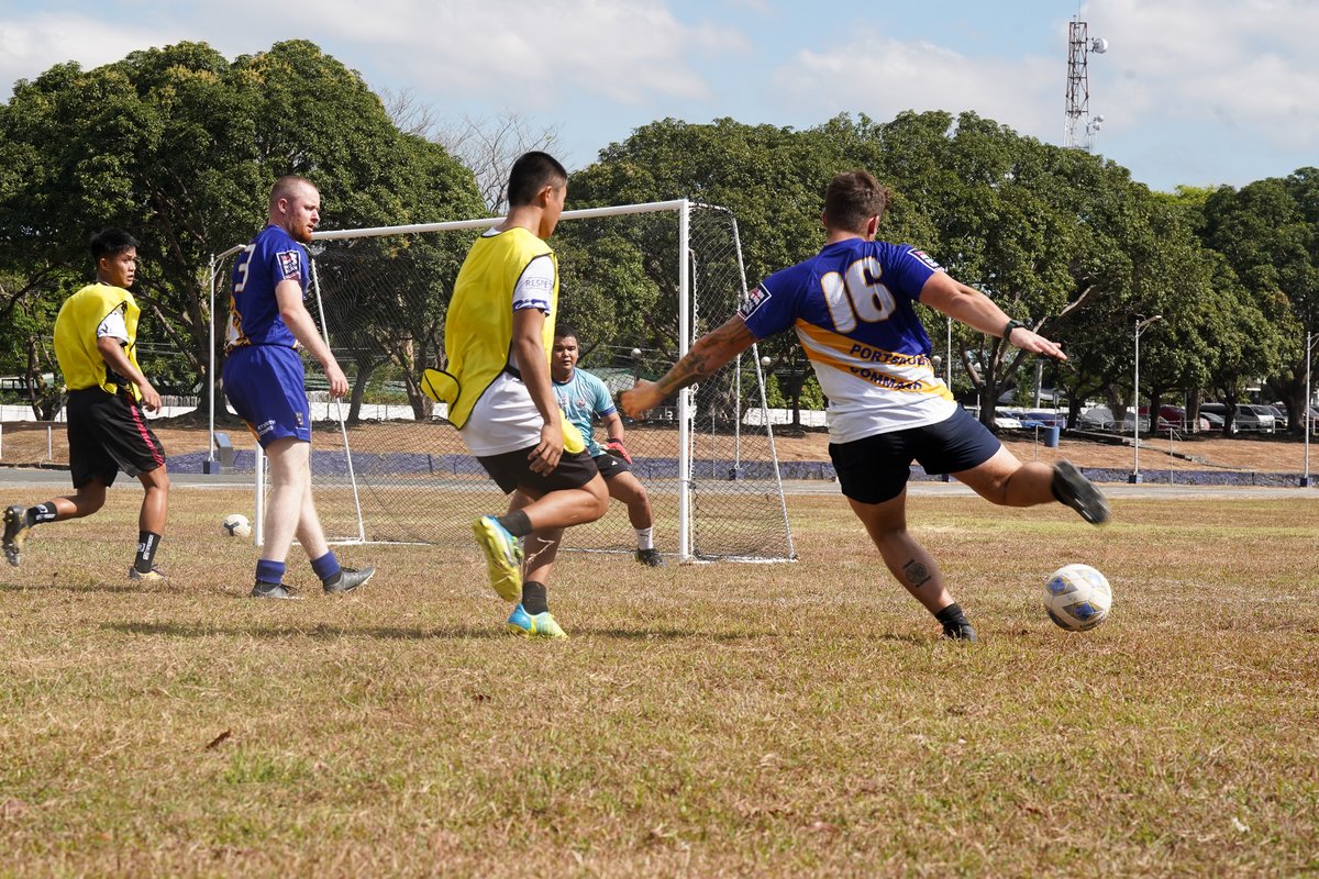 Challenge accepted 💪🏽⚽ Sun's out and @HMS_Spey, @Philippine_Navy, and @FFHMedia were in for a friendly game of football last Friday. Whether it's at sea or on the pitch, 🇬🇧🤝🇵🇭 celebrate our strong links, partnerships, and our shared love for sport.