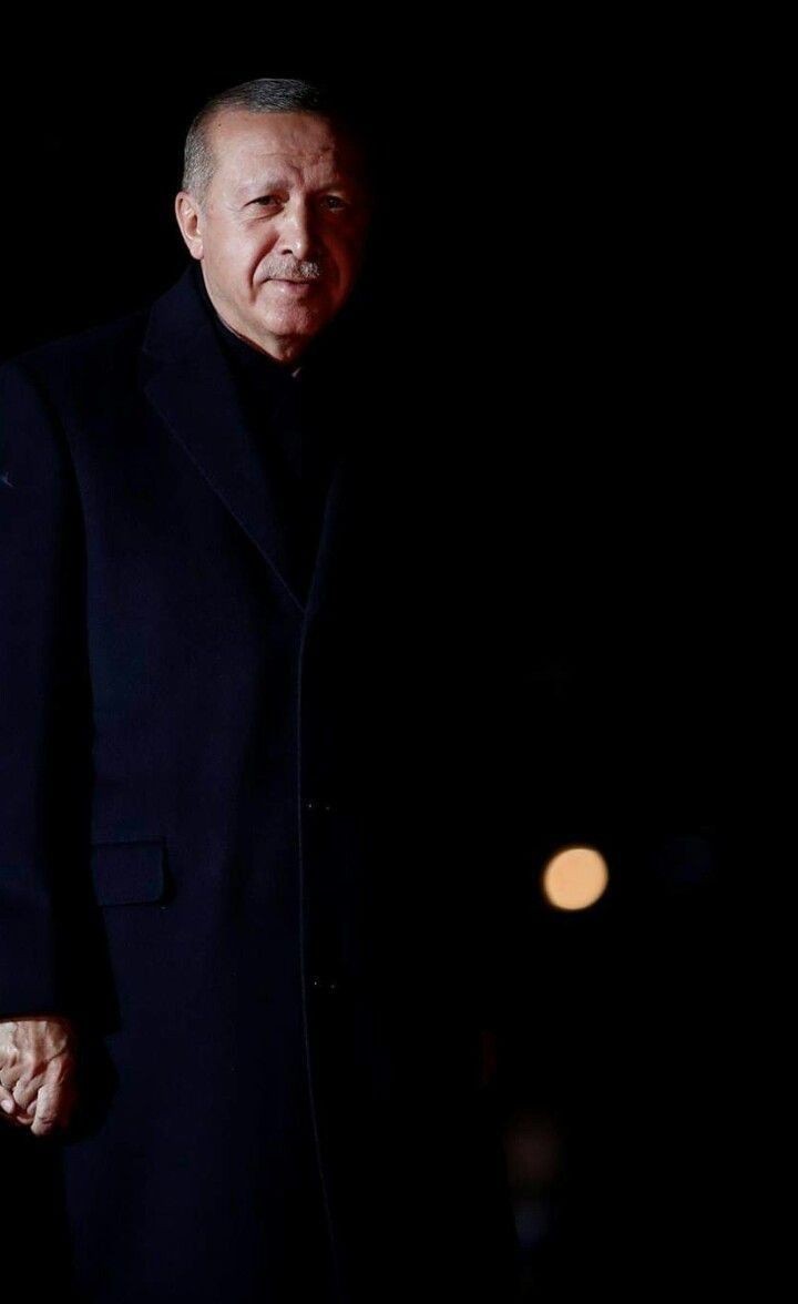 Reisim dogum gunun kutlu olsun.Allah basimizdan eksik etmesin.Seni bir kere gorsem elini opsem keske #CumhurunReisi70yaşında <a href="/RTErdogan/">Recep Tayyip Erdoğan</a>