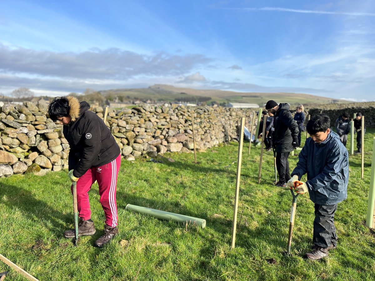 edenboysbford's tweet image. Beautiful sky, fresh air and excellent teamwork – tree planting. #serveice #teamwork #positivecontribution #treeplanting #WeAreStar