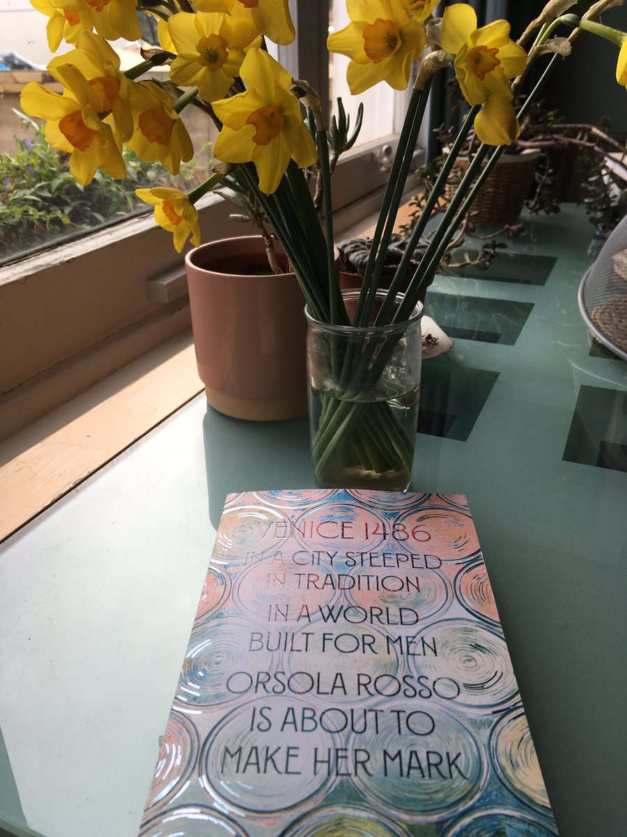 Me, 2.5 minutes ago: I wonder what excitement this new week will bring?
Me, right now after answering the door to postie: Book-shaped excitement! There’s nothing better!
Thanks so much @suziedoore for #TheGlassmaker the upcoming novel by @Tracy_Chevalier I’ve been longing to read