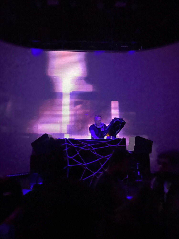 SamTroy84's tweet image. Good times and good vibes last Saturday night!

#samtroymusic #djproducerlife #artistlife #toolroomfamily #japanclublife #toolroomtrax #nzdepresent