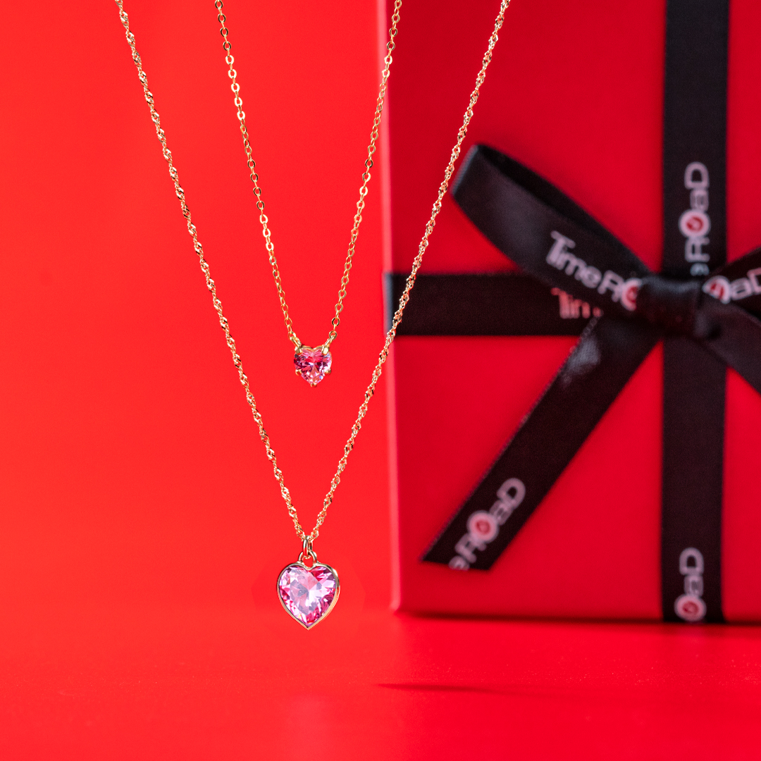 CCELTABLERO's tweet image. ¿Eres de las que llevan solo un colgante o de las que piensan que más es más? ¡Combina colgantes en uno de nuestros colores favoritos: el rosa!
Colgante HIN00281/45
Colgante LU00004/42
#timeroad

📍 #CCElTablero #tiendastimeroad #joyas #joyasoro #joyasoro9k