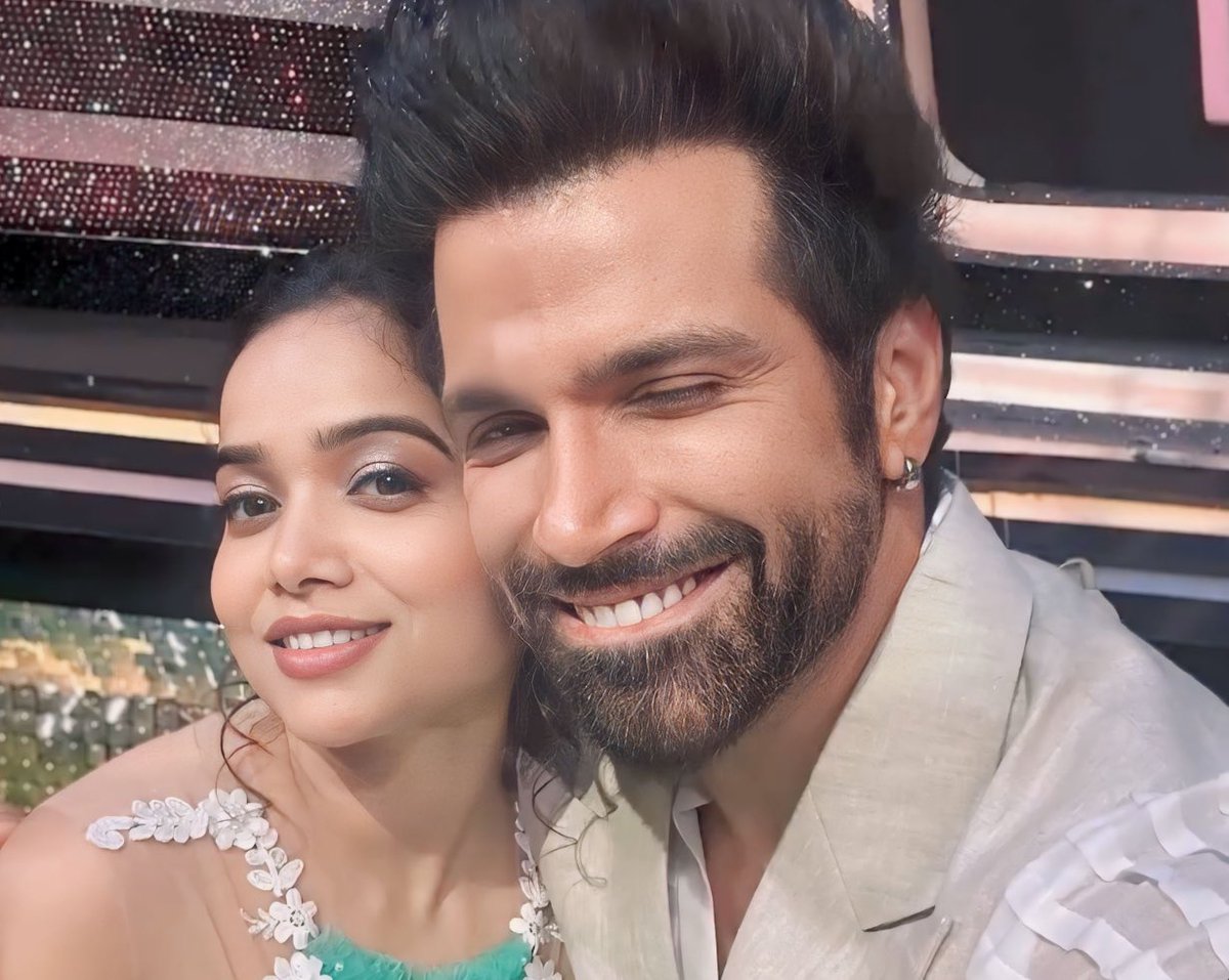 Will miss them and their banter on stage!

#ManishaRani #RithvikDhanjani