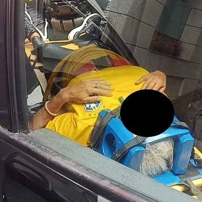 NP__Oficial's tweet photo. 🚨 Atenção: l Mulher idosa cai de árvore e perfura pulmão durante ato de Bolsonaro na Paulista https://t.co/ZgRlx7x08e