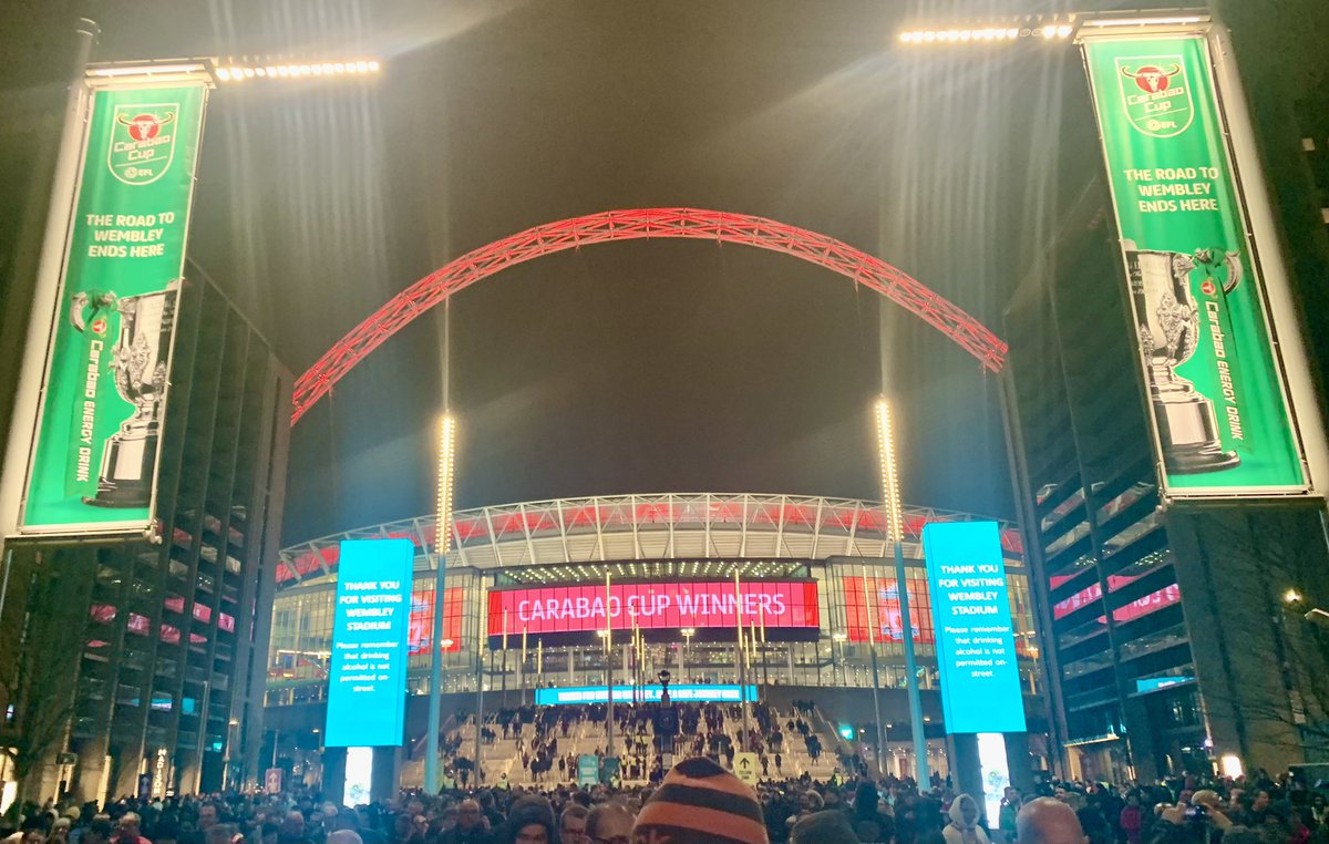 Wembley is red 🧣🔴
