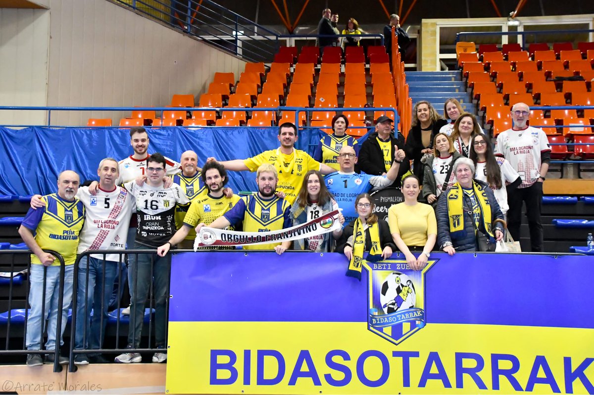 Dura derrota, duro viaje de vuelta, no pudo ser, no conseguimos el objetivo, pero repetiríamos 1000 veces más sin dudarlo, solo por ti,
NUESTRO <a href="/ciudadlogronobm/">Dicorpebal Logroño La Rioja</a>💪🏼❤️
Un placer visitar como siempre Artaleku y cómo no, a nuestros amigos de <a href="/bidasotarrak/">BIDASOTARRAK.</a>.

BALONMANO !!!!
#Franjivinos