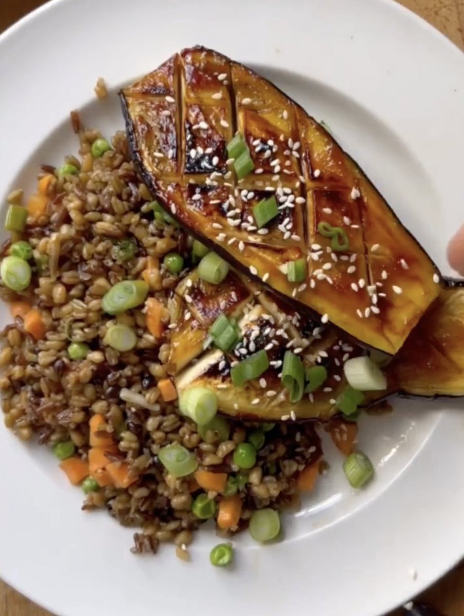 Kicking the week off once again with these nourishing recipes 🤝
1. Puy Lentil Salad
2. Tomatoey Lentil &amp; Aubergine Dip
3. Lasagne
4. Teriyaki Aubergine with Glorious Grains
All recipes can be found on our website via the link in our bio. #weeklymealinspo #everydaygourmet