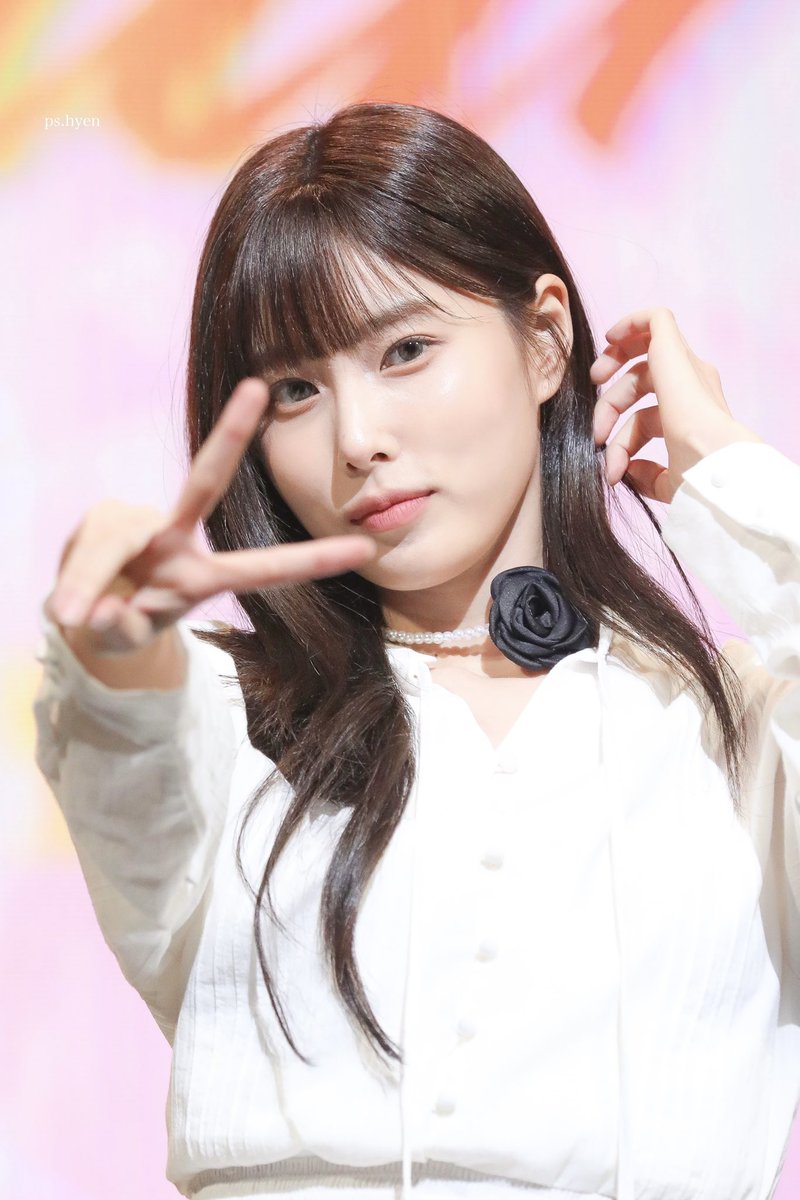 240225 Hyem's Diary 

표정이 귀여워😉✌🏻✌🏻

<a href="/hyemu_official/">Team Hyemdan</a> 
#강혜원 #kanghyewon #カンヘウォン #カンちゃん #hyewonmail #혜원메일