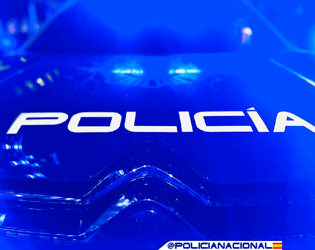 policia's tweet image. 🚩Detenido un sujeto que agredió sexualmente a una mujer extranjera con la promesa de regularizar su situación administrativa

🔹Se hacía pasar por abogado especialista en materia de #extranjería y convencía a la víctima de inscribirse como pareja de ciudadano español