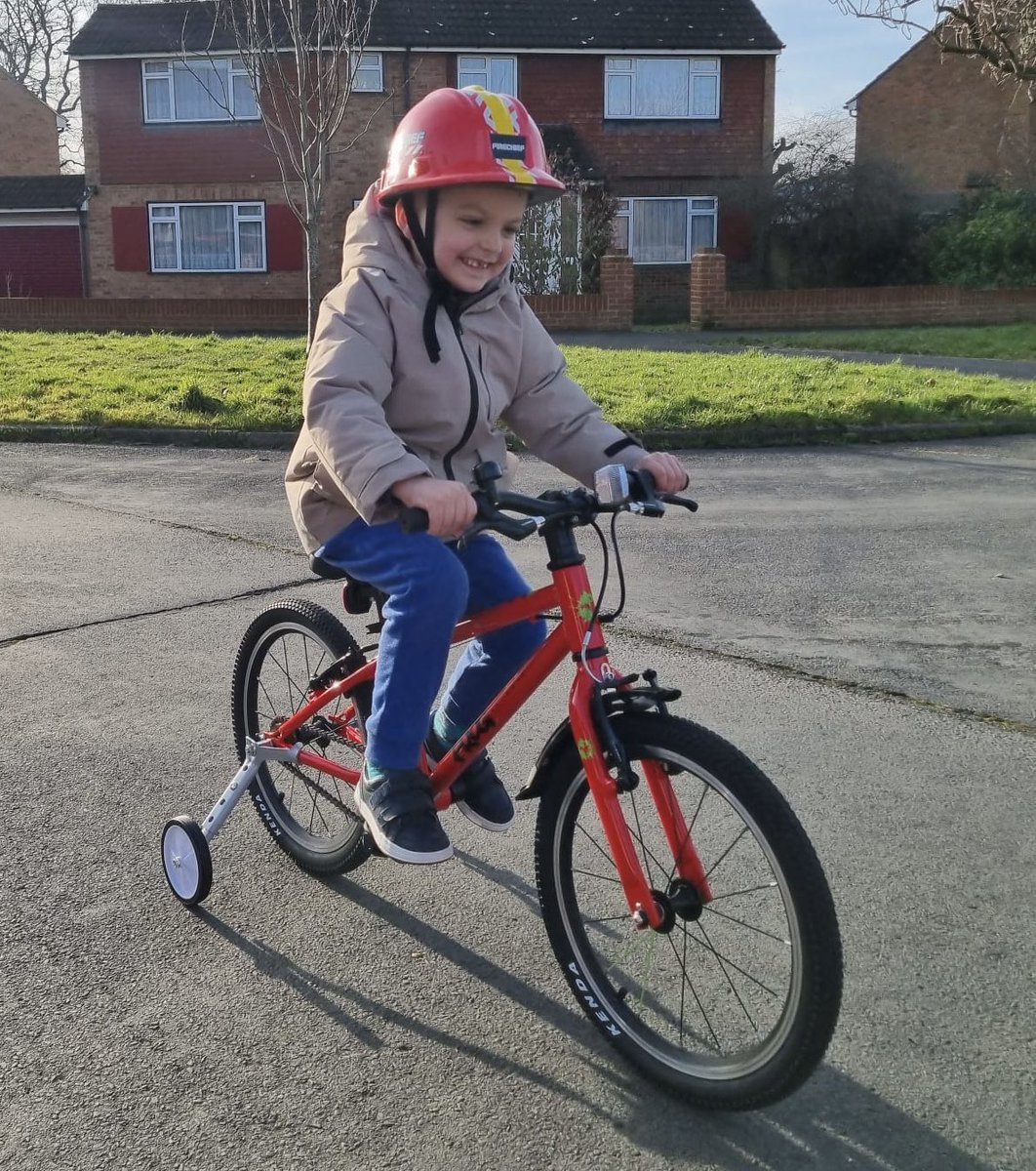 5 year old George was diagnosed with leukaemia in 2021, Mum says, “You will never know how grateful we are for this amazing gift! George went out on it for the first time this afternoon and the difference between this and other heavier bikes he’s tried was amazing. He’s never