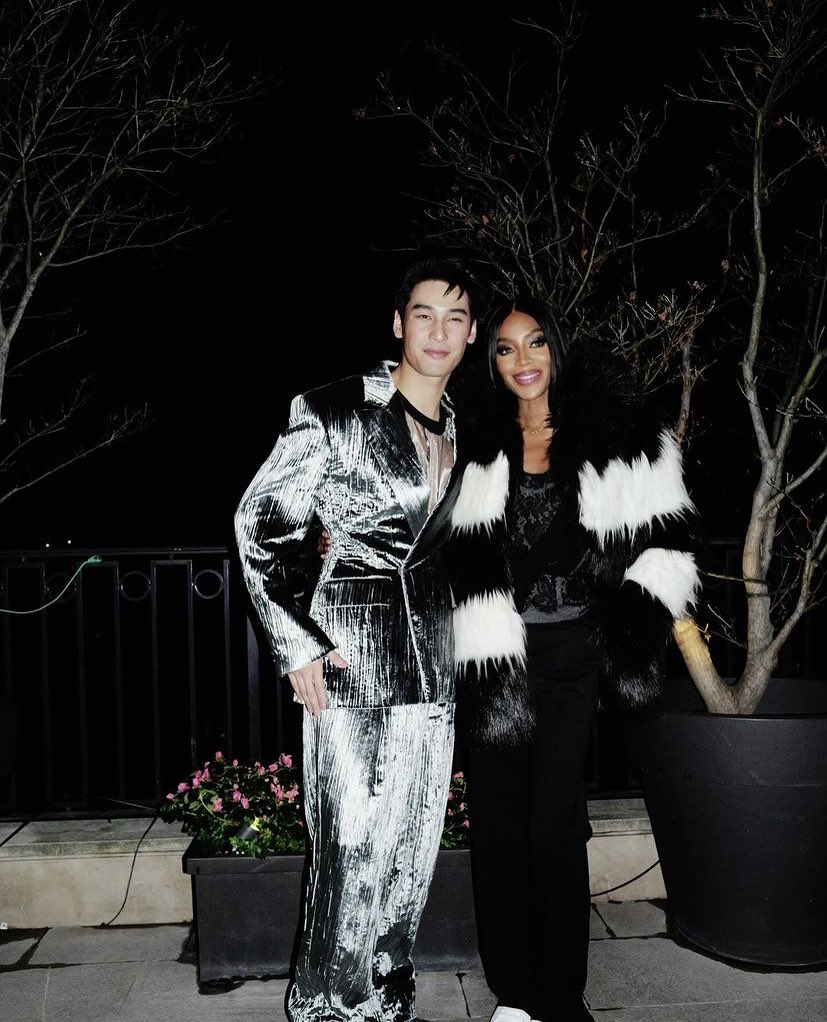 Blackcatupdate's tweet photo. “Naomi Campbell” โพสต์อวยพรวันเกิด “อาโป ณัฐวิญญ์” ผ่าน IG 🎂🎉 โดยทั้งสองเจอกันที่งาน Ferrari Fashion Week 2024 ที่ผ่านมา ✨

#NaomiCampbell #ApoNattawin #FerrariFW24 https://t.co/xVwBzZSi56