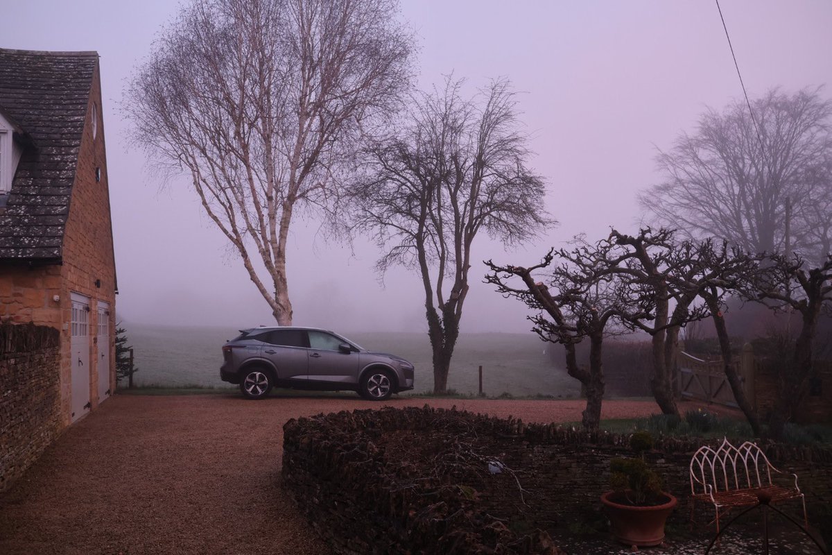 Absolutely captivated by the sheer elegance of the Nissan Qashqai on this icy morning in the Cotswolds! Chris bought his Qashqai from us at Glyn Hopkin Nissan Waltham Abbey last year - seeing our customers' car snaps always puts a smile on our faces!😁 📸@cgarnsworthy #Nissan