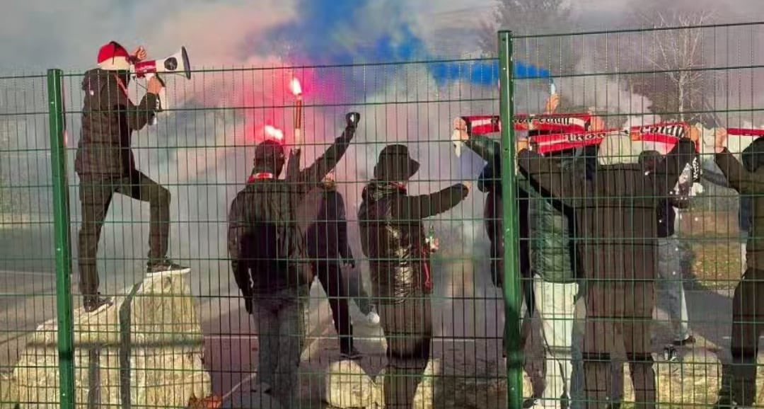 UltrasMadeinFR's tweet photo. ⚽️ Thonon Évian Grand Genève FC - Andrézieux Bouthéon FC
📢 Les Tabannés fêtent leurs 3 ans
📆 24 février 2024
📸 Les Tabannés https://t.co/9bagO1pROl