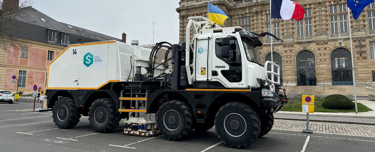 [GÉOTHERMIE🩸] Atelier 🔬⚒️🔍grand public le 21/02 ! Rencontre avec des chercheurs🧑‍🔬de <a href="/GEOPS/">geOps</a> <a href="/BRGM/">nilay</a> sur parvis de la mairie de Versailles pour comprendre comment utiliser la chaleur 🌡️ du sous-sol pour se chauffer et les enjeux d’une campagne d’exploration géophysique 🌍