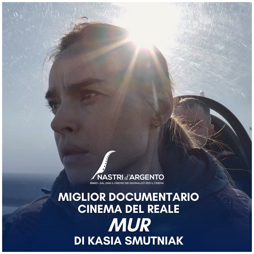 “Mur”, opera prima di Kasia Smutniak, vince il Nastro d’Argento Miglior #Documentario 2024 per il #cinemadelreale La premiazione dei vincitori stasera, 26 Febbraio al Cinema Barberini, partner di quest’edizione dei Nastri d’Argento Documentari #nastridargento #nastridargento2024