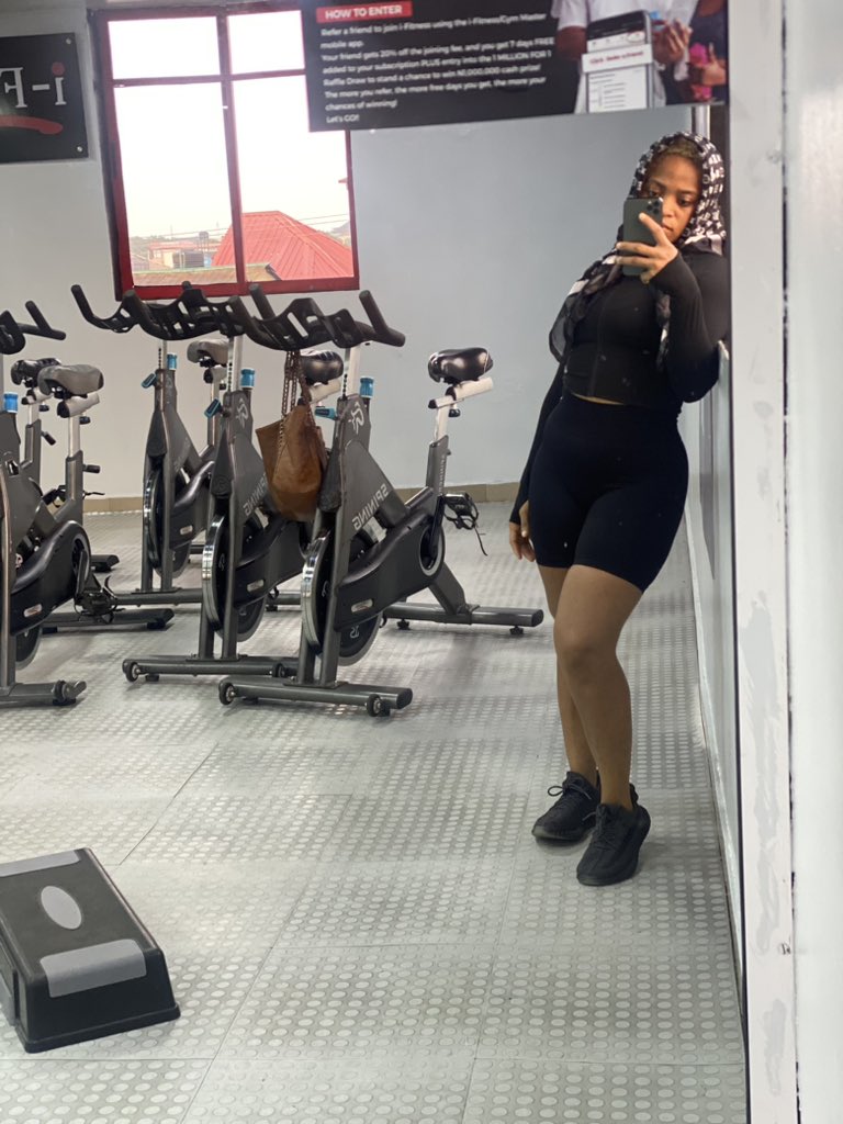 bodyjuce's tweet photo. It’s protect your energy Szn 🌅🌻
Warning ‼️ wear black @bodyjuce 🖤🛍️🛒 https://t.co/frK7YNXK2i