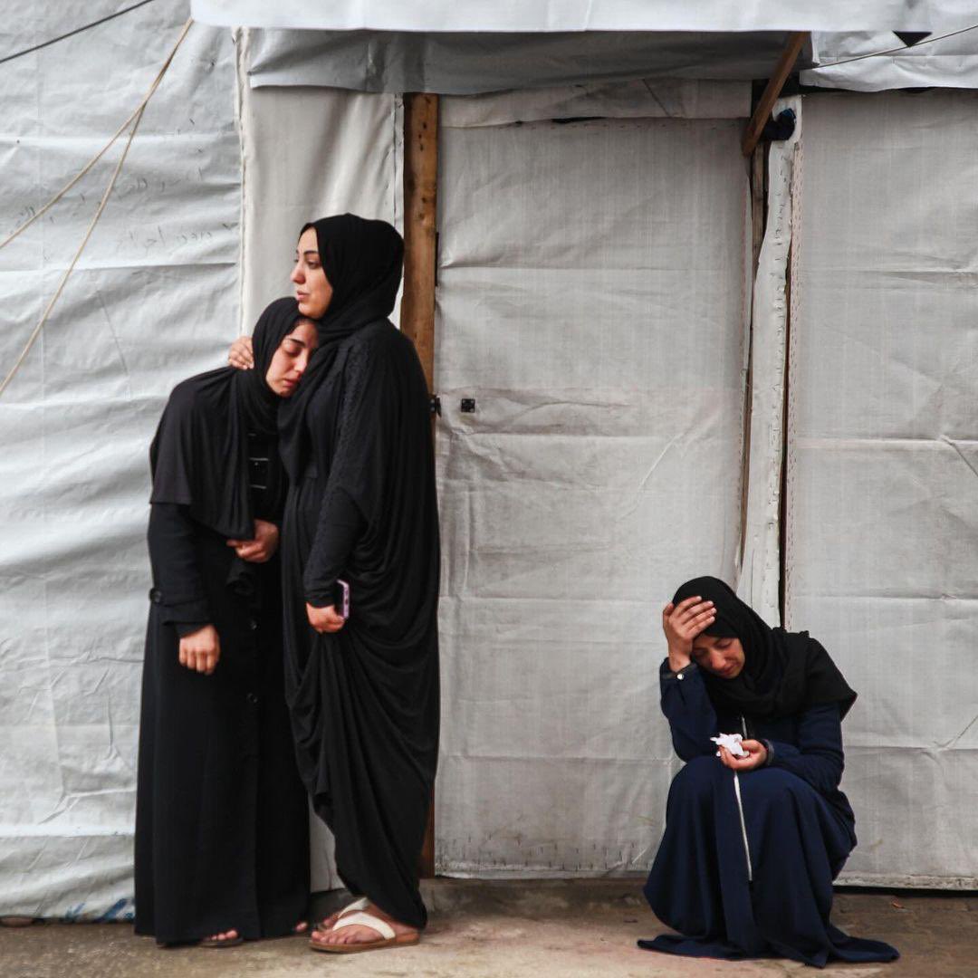 142 gün.

29.782 şehit
70.043 yaralı.

Bebekler açlıktan ölüyorlar..