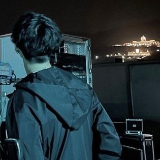 to be each others' safe place.

"it's okay. you                                     "don't hold
can cry" –#SUNGHOON               (your tears) in" –#NI_KI