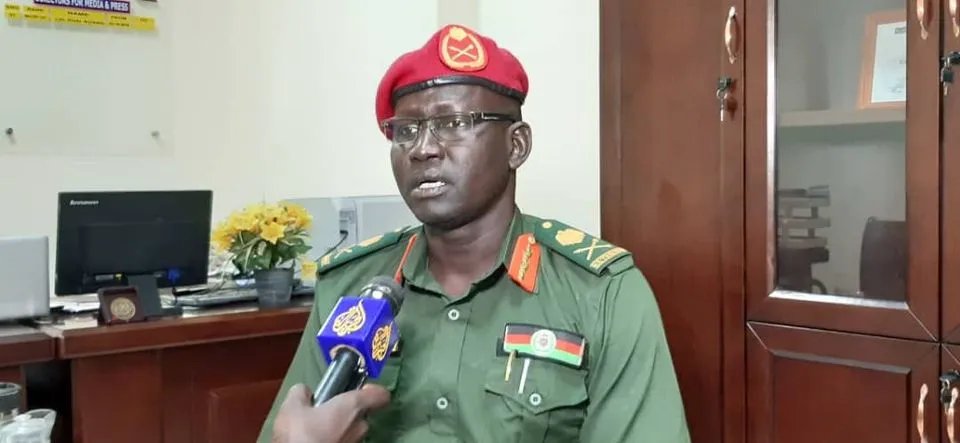 RadioOneSS's tweet image. “There was no fighting,” says #SSPDF Spokesperson Maj Gen Lul Ruai Koang while clarifying on the cause of the Saturday night loud explosions which horrified some Juba residents.

He said it was military ammunition that was exploding and &quot;the primary suspect is the hot weather&quot;.