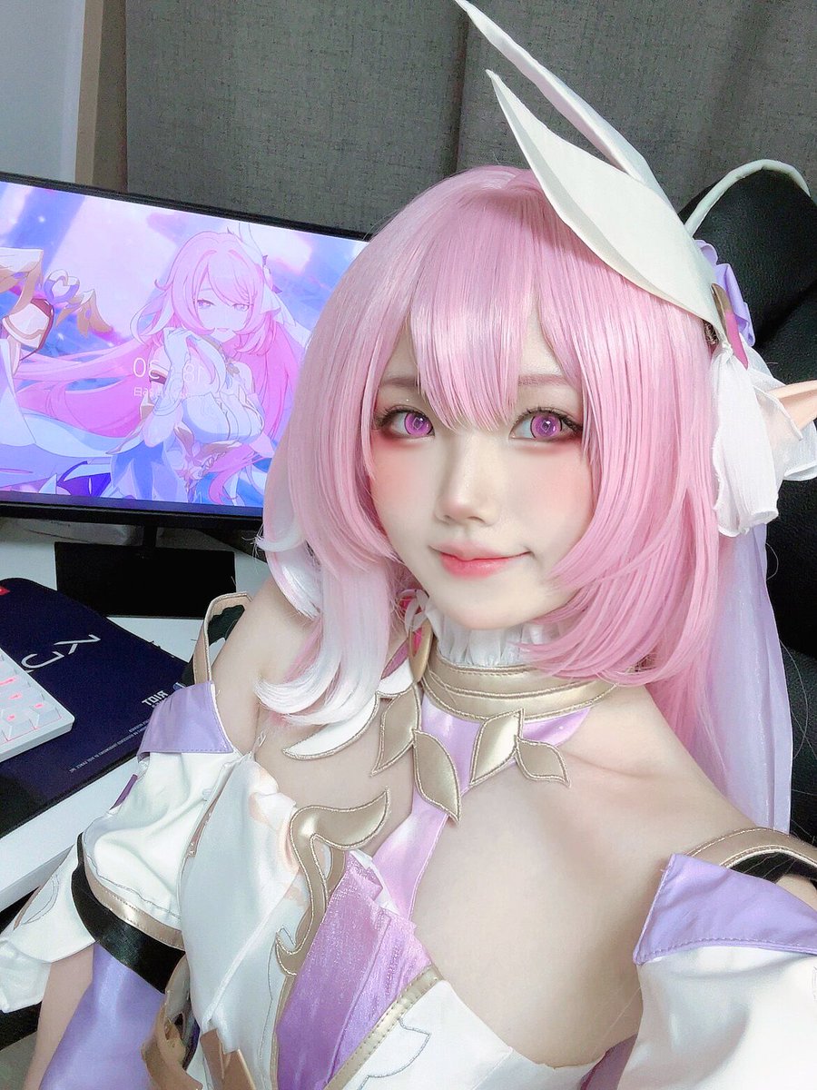 사진 찍는 거야? 최고의 각도로 찍어줘야 돼? 💕

#HonkaiImpact3rd #Elysia https://t.co/1kOcJ2GHtq