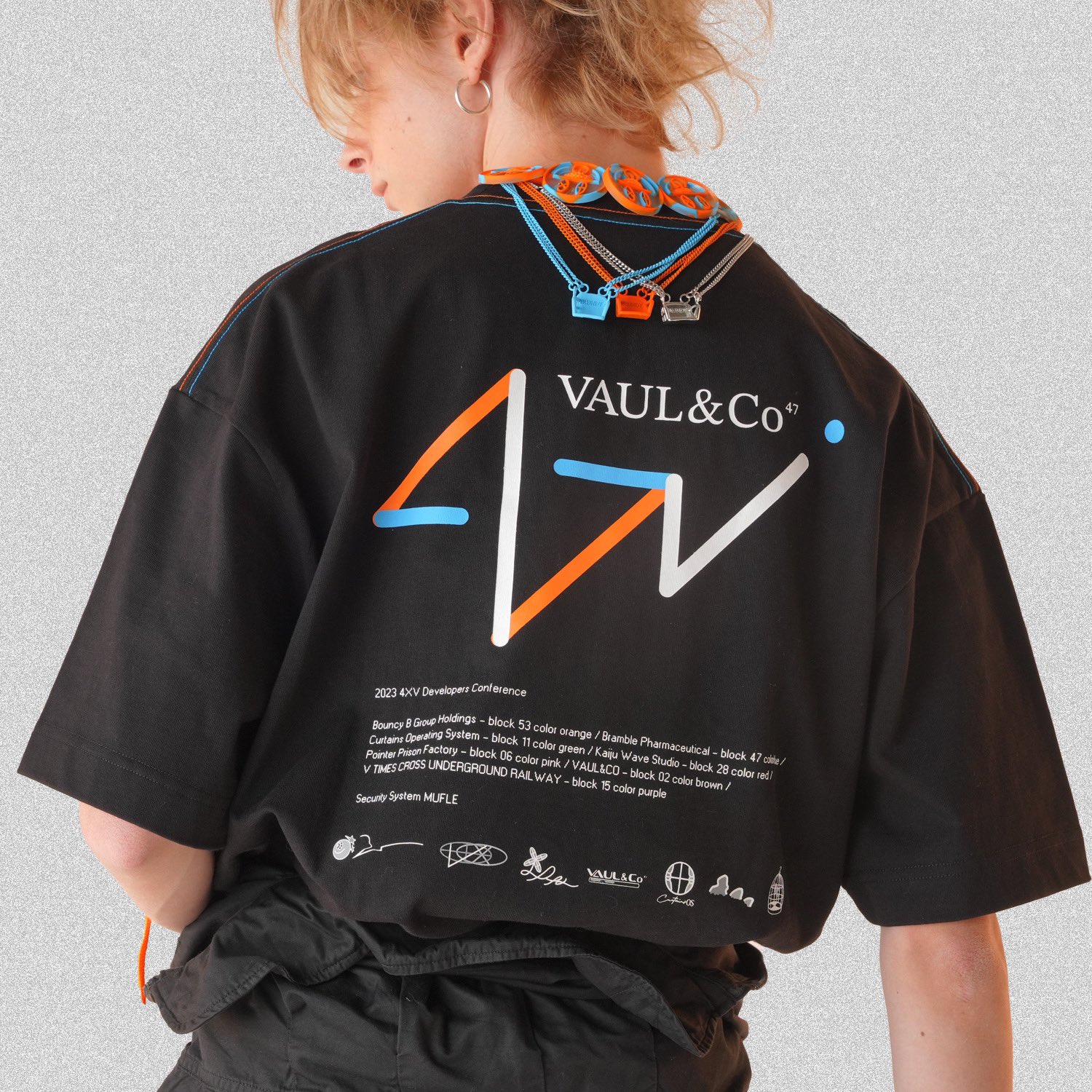 CODE47L Tシャツ コード付き CODE47L Tシャツ コード付き code47L シンプルロゴプリントTシャツ