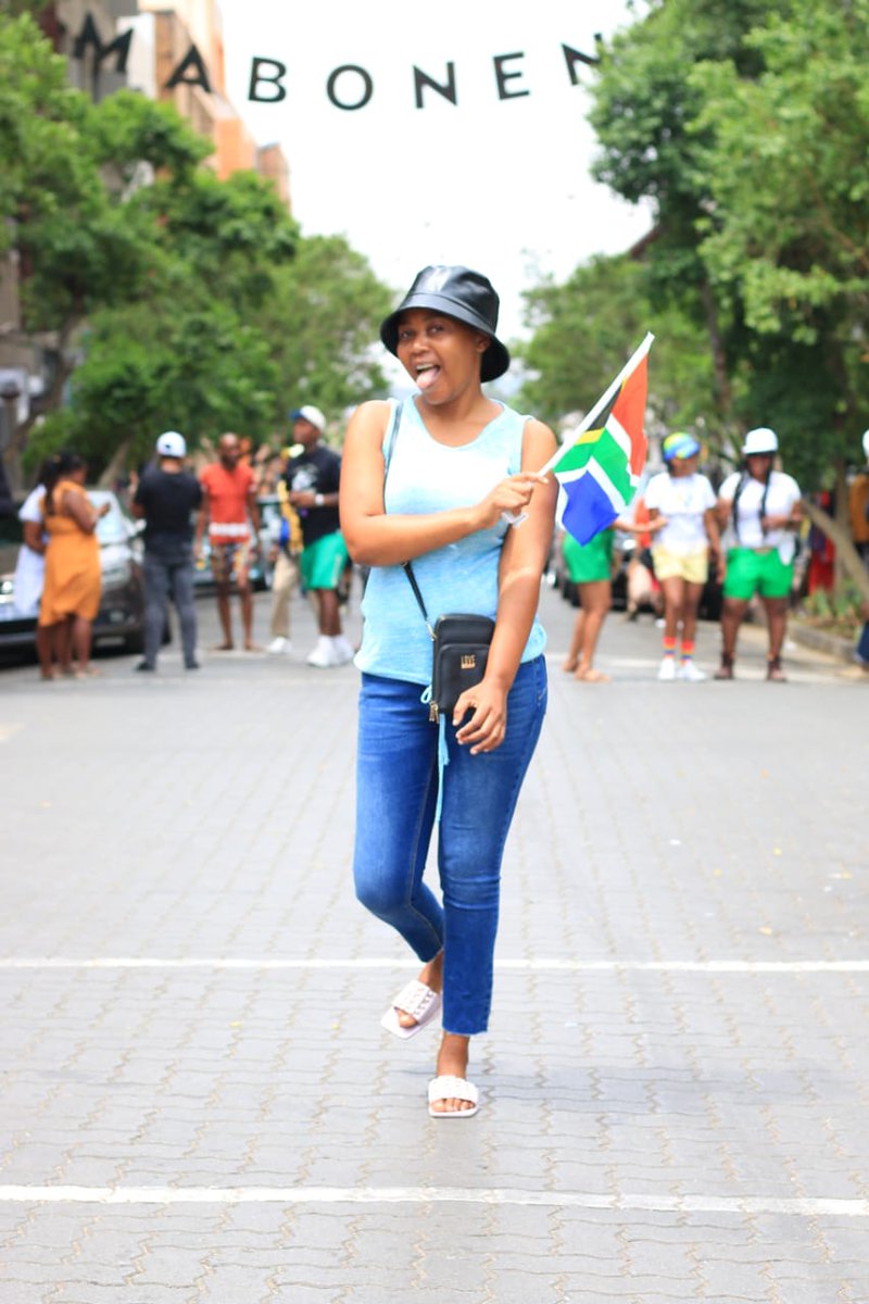 wendy3781_n's tweet image. Zee until 31 March🧡🧡🙃🙃🙃🧲🧲🌀🌀🌀🤎🤎🤎

#ZintleZeeMofokeng 
#Dominators
#bbmzansi