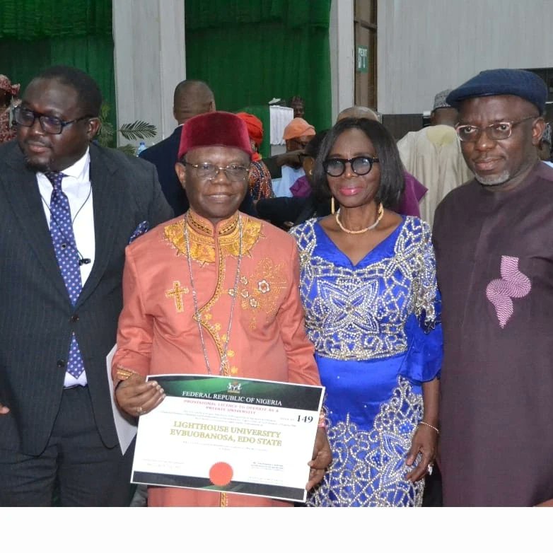 bedrock_hdf's tweet image. Presentation of provisional licence to LIGHTHOUSE UNIVERSITY by NUC 22nd February, 2024 in Abuja. From Left to Right: Rev Ebenezer Omobude, Rev Felix Omobude, (Founder), Rev (Mrs) Abiola Omobude &amp;amp; Engr (Dr) Osa Owieadolor, Members of the Board of Lighthouse University.
