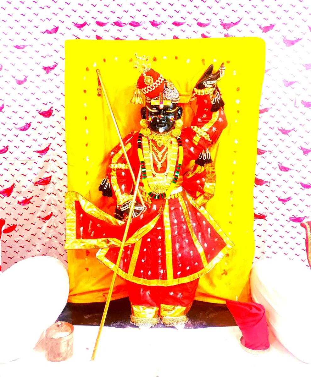 banke_shri's tweet photo. नाथद्वारा प्यारे श्रीनाथ जी दर्शन https://t.co/dVCiUK0R1W