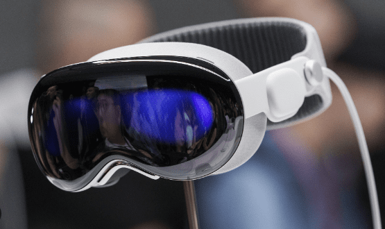 eXRtiHealthcare's tweet image. Have you checked out our latest blog yet📎?
It is all about the new Apple Vision Pro! 

Have a read here - zurl.co/4n4B 

#AppleVisionPro #eXRt #blog