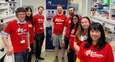 Here's our Autoimmune Neurology Group wearing red to raise awareness about #encephalitis (inflammation of the brain). #WorldEncephalitisDay #Red4WED. Find out more about their work: ndcn.ox.ac.uk/research/autoi…