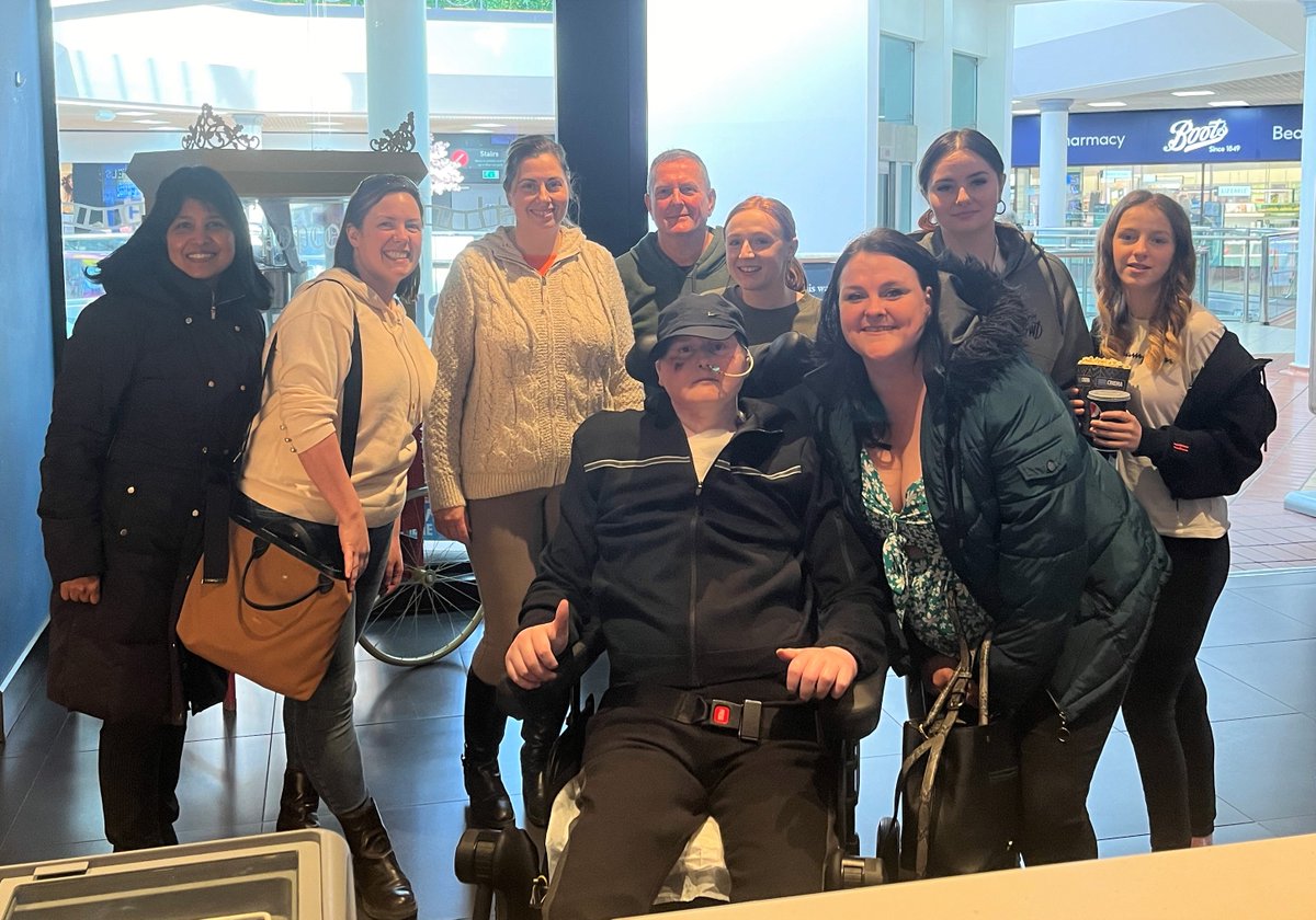 Burns & Plastics colleagues arranged a #cinema trip for a longstanding #burns #patient who'd been in hospital for nearly 18 months and was struggling with motivation to get out of bed. He really enjoyed it, so thanks to @reelcinemasuk, @DansFund4Burns and everyone else involved!