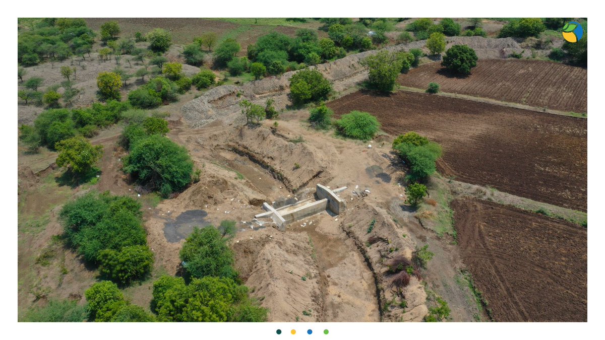 WOTRIndia's tweet image. 🌱 Beyond Omara village, the work done in Dharashiv district under the Flagship Program is equally commendable. 220 check dams have been constructed, addressing the persistent challenge of water scarcity.

#WOTR4Development #WOTRat30