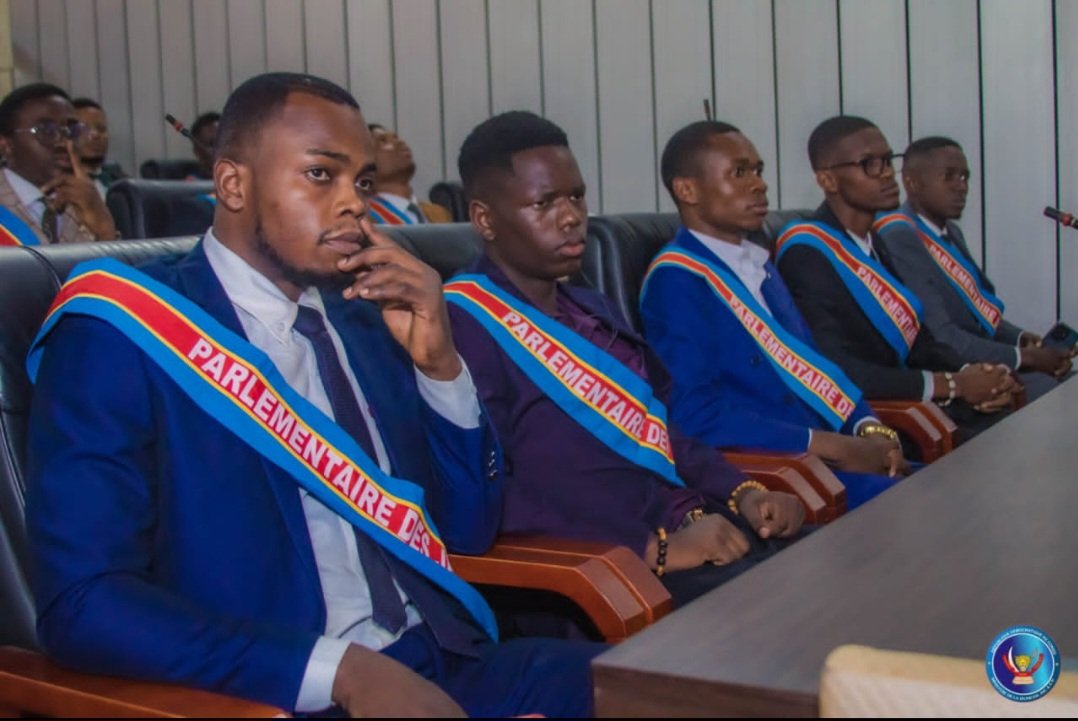 Lancement des activités du parlement des jeunes de Kinshasa autour du renforcement des capacités des jeunes parlementaires et de l'échange sur le soutien de la jeunesse aux efforts du gouvernement pour la paix à l'est de la RDC et l'attitude à prendre face au Rwanda et la CI