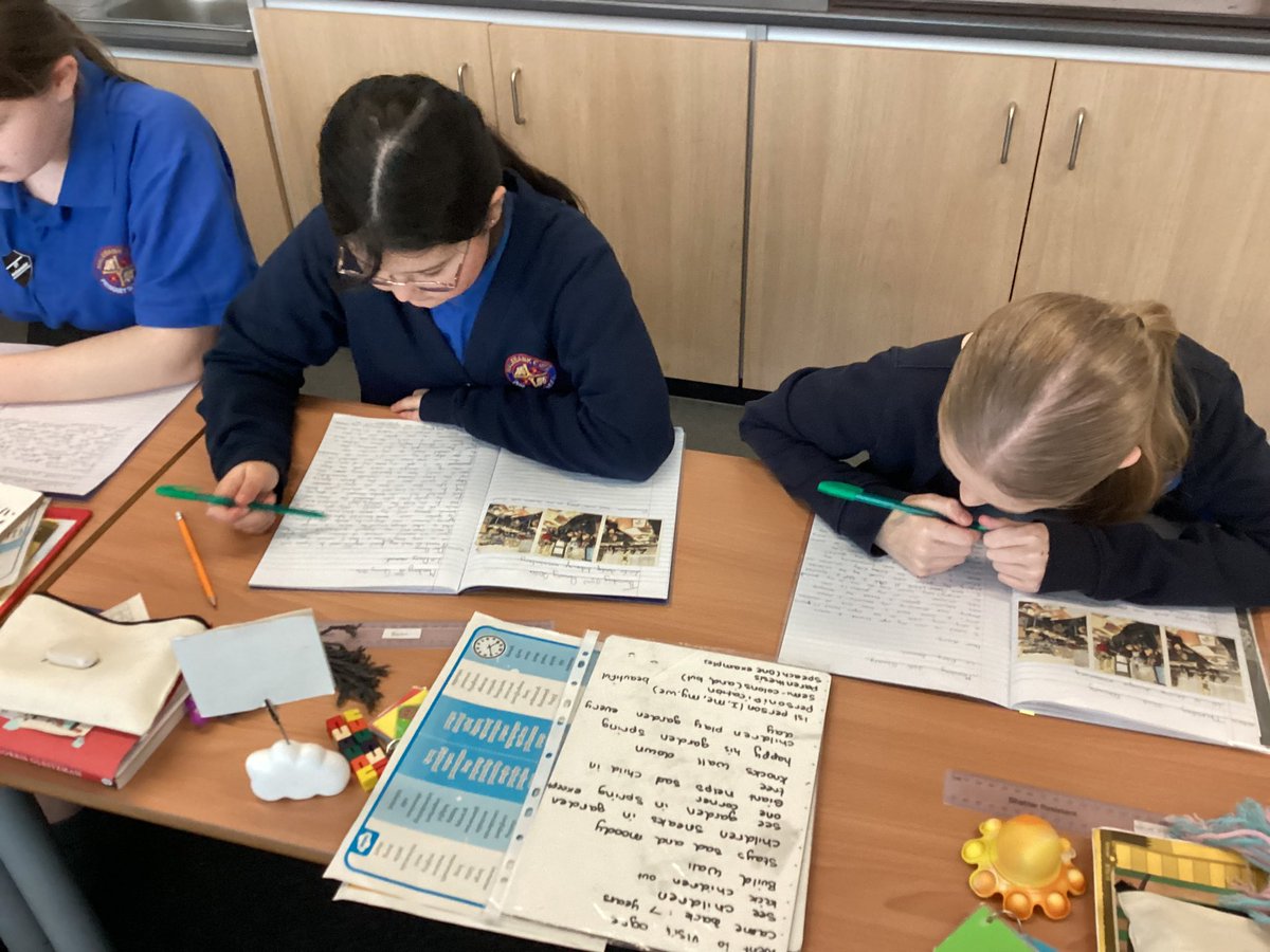 halebank_sch's tweet image. Year 6 have been peer editing their diary recounts of the Giant from The Selfish Giant #personification #modalverbs #passivevoice